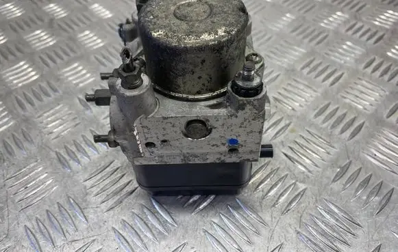 Toyota Yaris ABS Pump 4451052460 8954152400