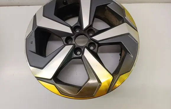 R18 alloy rim
