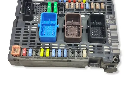Toyota Proace Fuse module 9811995580 38071274