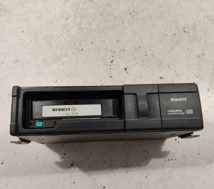 Renault Scenic II - Grand scenic II CD/DVD changer 8200002589