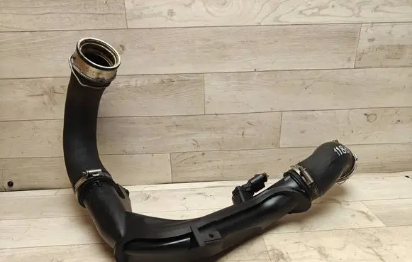 Volkswagen PASSAT B6 Intercooler hose/pipe 5N0145770A