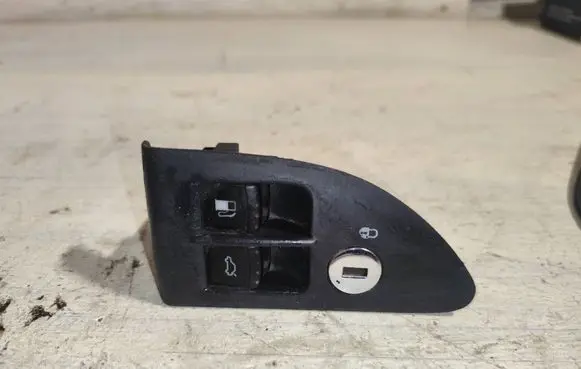 Skoda Superb B5 (3U) Tailgate opening switch 3U0959831 3U0959833 535959665