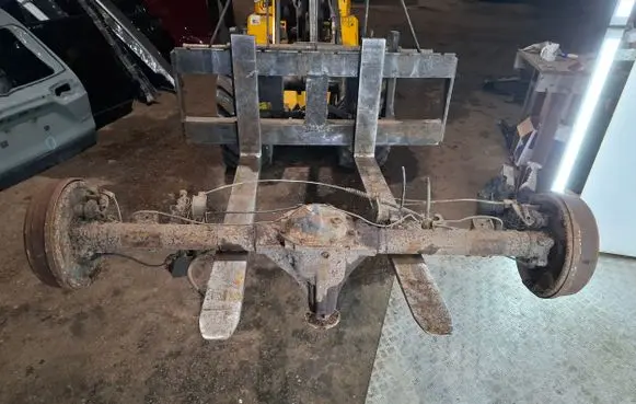 Nissan Navara D22 Rear axle beam with reductor 430102S7A7