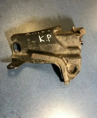 Volkswagen Golf Plus Other engine bay part 5M0823601C