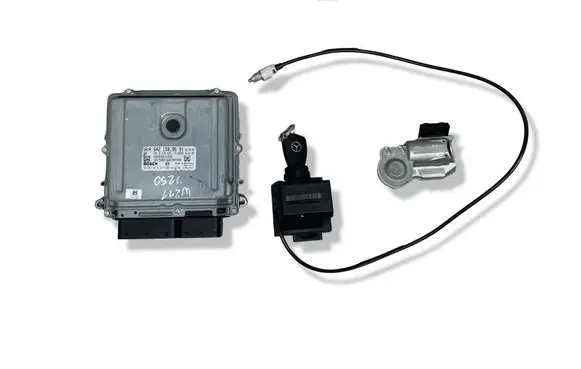 Mercedes-Benz E W211 Engine ECU kit and lock set A6421508691 0281013479 1039S14063