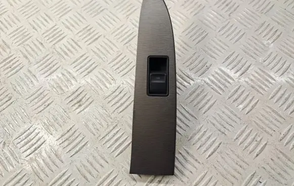 Toyota Avensis T270 Electric window control switch 7427205040 7427205050