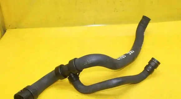 Volvo XC60 Engine coolant pipe/hose S4000238