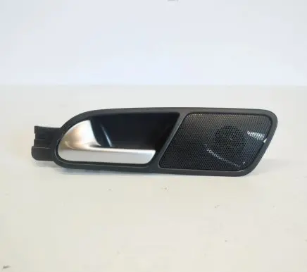 Volkswagen Tiguan Rear door interior handle 5N0839113