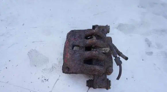 Front brake caliper