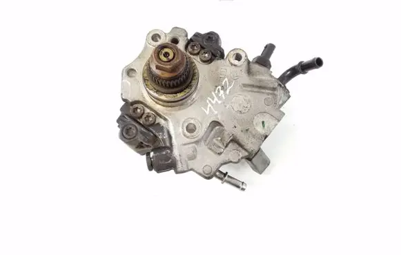 Mercedes-Benz SLK R172 Fuel injection high pressure pump A6510701701