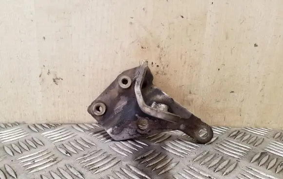 Skoda Octavia Mk3 (5E) Other engine bay part 04L131561J