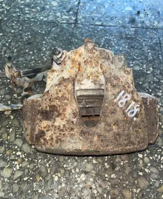 Audi A6 S6 C6 4F Front brake caliper 11819000671