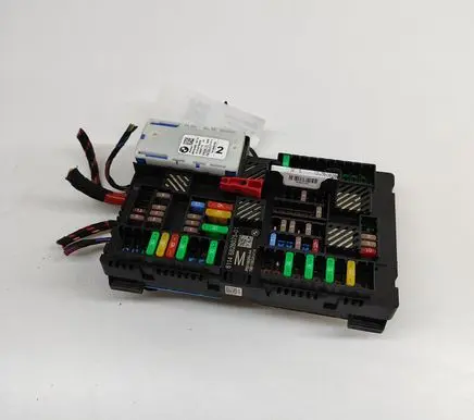 BMW X3 G01 Fuse module 6828075 8795478