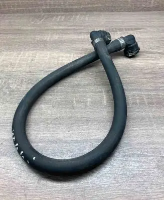 BMW X5 E53 Engine coolant pipe/hose 1439125 8375796