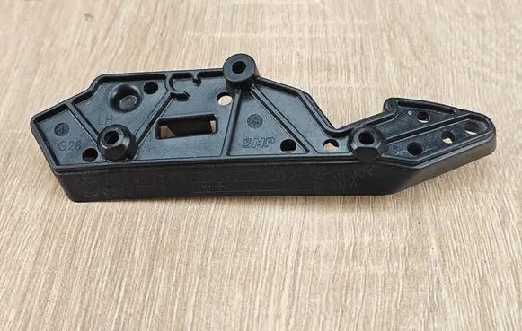 BMW 4 G22 G23 G24 G26 Front bumper mounting bracket 8738613