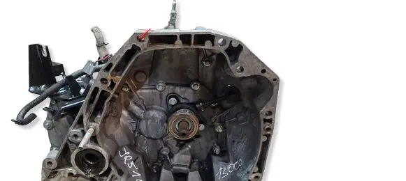 Renault Kangoo II Manual 5 speed gearbox S26313000 JR5140