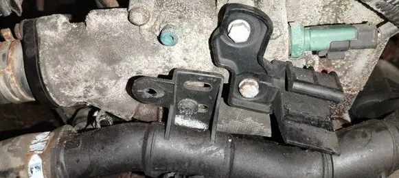 Citroen C4 I Engine coolant pipe/hose 