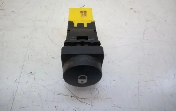 Citroen Xsara Picasso Central locking switch button 
