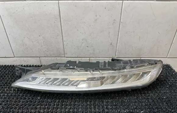 Citroen C4 II Picasso LED Daytime headlight 9676036580 89209011
