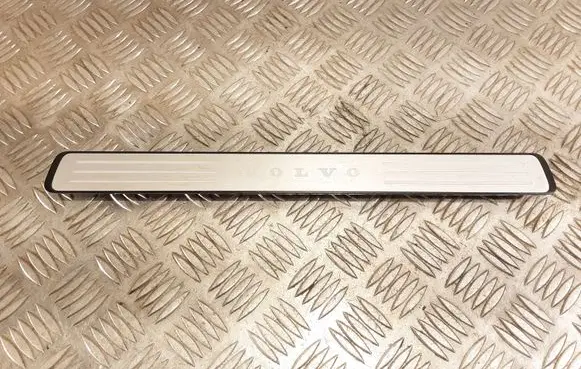 Volvo XC60 Front sill trim cover 33436021