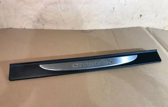 Citroen C6 Front sill trim cover