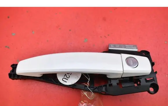 Opel Mokka Front door exterior handle 