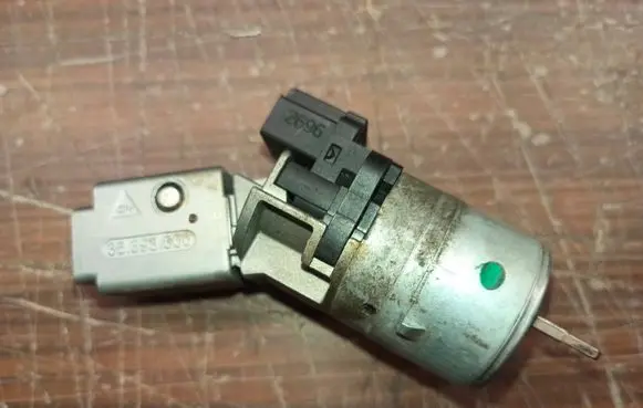 Citroen C4 Grand Picasso Ignition lock 36393600