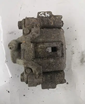 Toyota Land Cruiser (HDJ90) Rear brake caliper