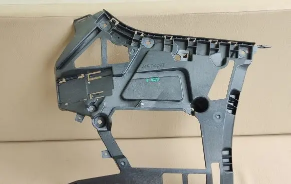 BMW 3 G20 G21 Bumper support mounting bracket corner 7427968 51127427968