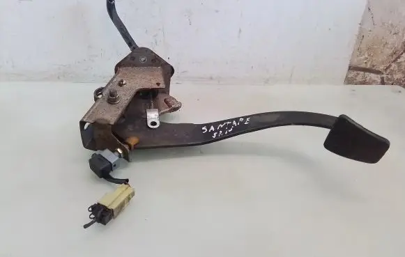 Hyundai Santa Fe Clutch pedal 