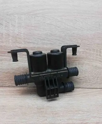 BMW 5 E60 E61 Coolant heater control valve 6931708