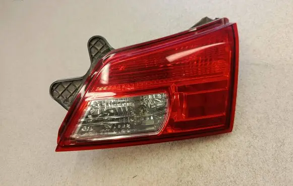Subaru Outback Tailgate rear/tail lights 13220072