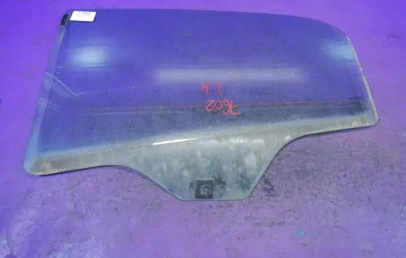 Fiat Punto (199) Front door window glass four-door