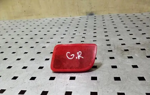 Nissan NV400 Rear tail light reflector 8200152643B