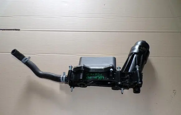 Dodge Durango III Engine oil radiator 68365931AA