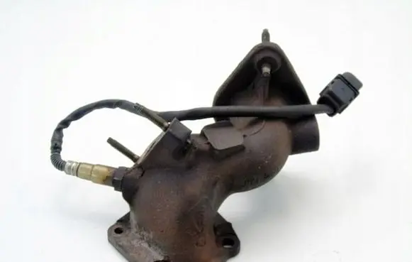 Opel Vivaro Turbo air intake inlet pipe/hose M9RRTUR