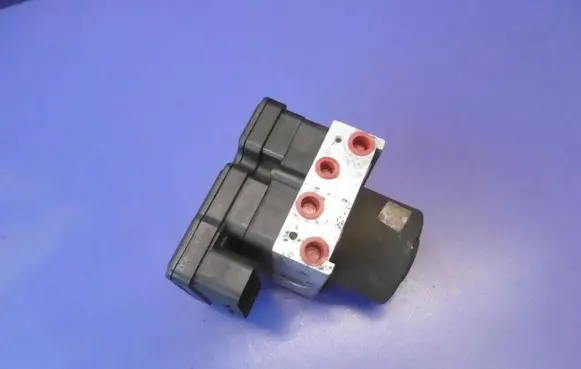 Mazda 2 ABS Pump 4S612M110CC D461437A0A 10020700514