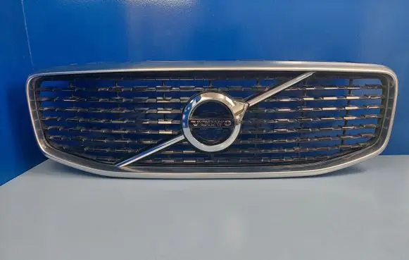 Volvo XC60 Front bumper upper radiator grill 31425534 32368145