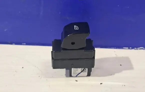 Polestar 2 Electric window control switch 32334084
