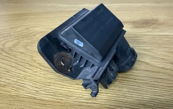 Peugeot Partner Coolant fan relay 9830143880