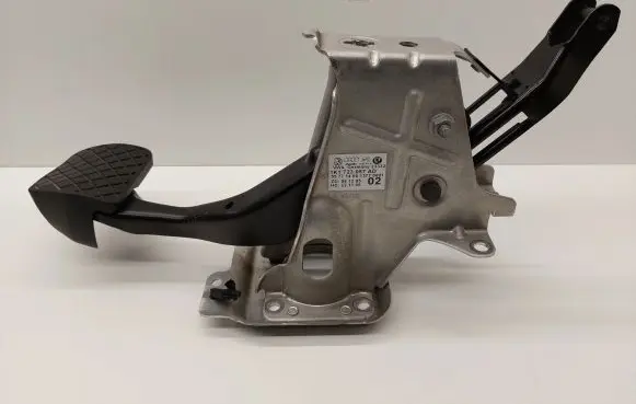 Volkswagen PASSAT B6 Brake pedal 1K1723057AD