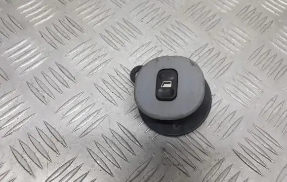 Citroen Xsara Picasso Electric window control switch 9638569377