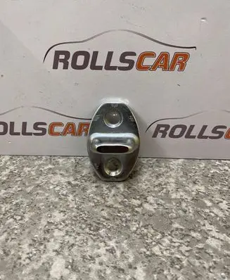 Volkswagen Touran I Rear door lock loop/hook striker 3B08370330