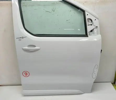Opel Vivaro Front door 