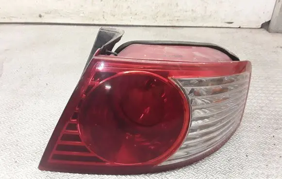 KIA Opirus Rear/tail lights 
