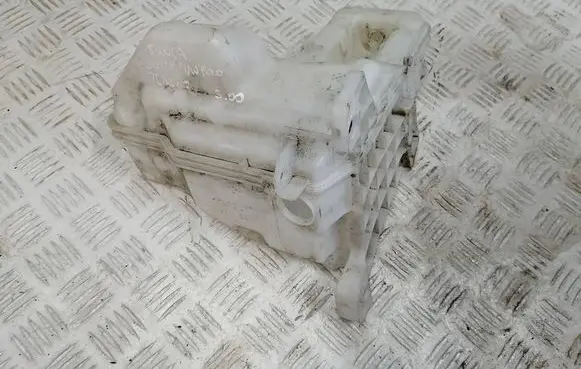 Skoda Kamiq Windshield washer fluid reservoir/tank 2Q0955448J