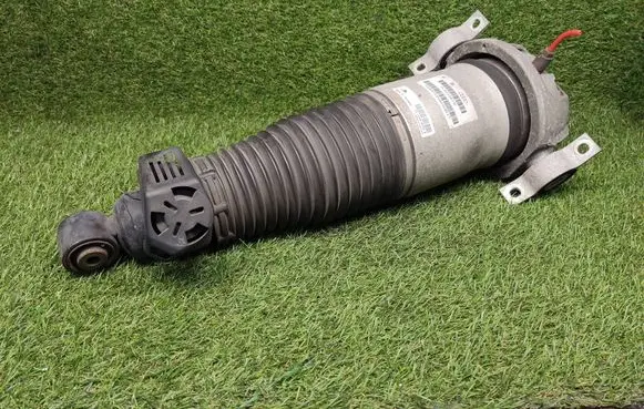 Audi Q7 4L Shock absorber/damper/air suspension 7L8616019C 168ATE04A6960EV
