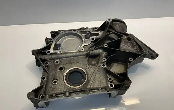 Mercedes-Benz E W211 Timing chain cover R6460151102 6460151102