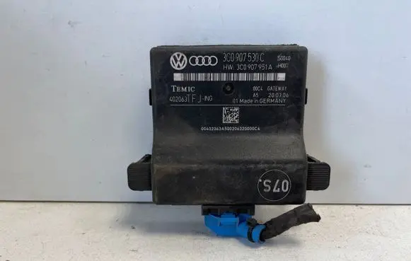 Volkswagen PASSAT B6 Gateway control module 3C0907530C 3C0907951A 402063