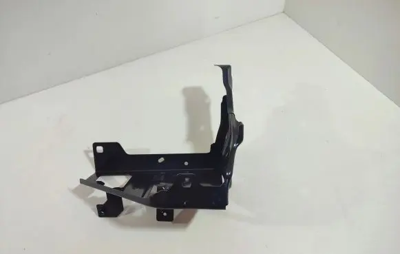 Headlight/headlamp mounting bracket